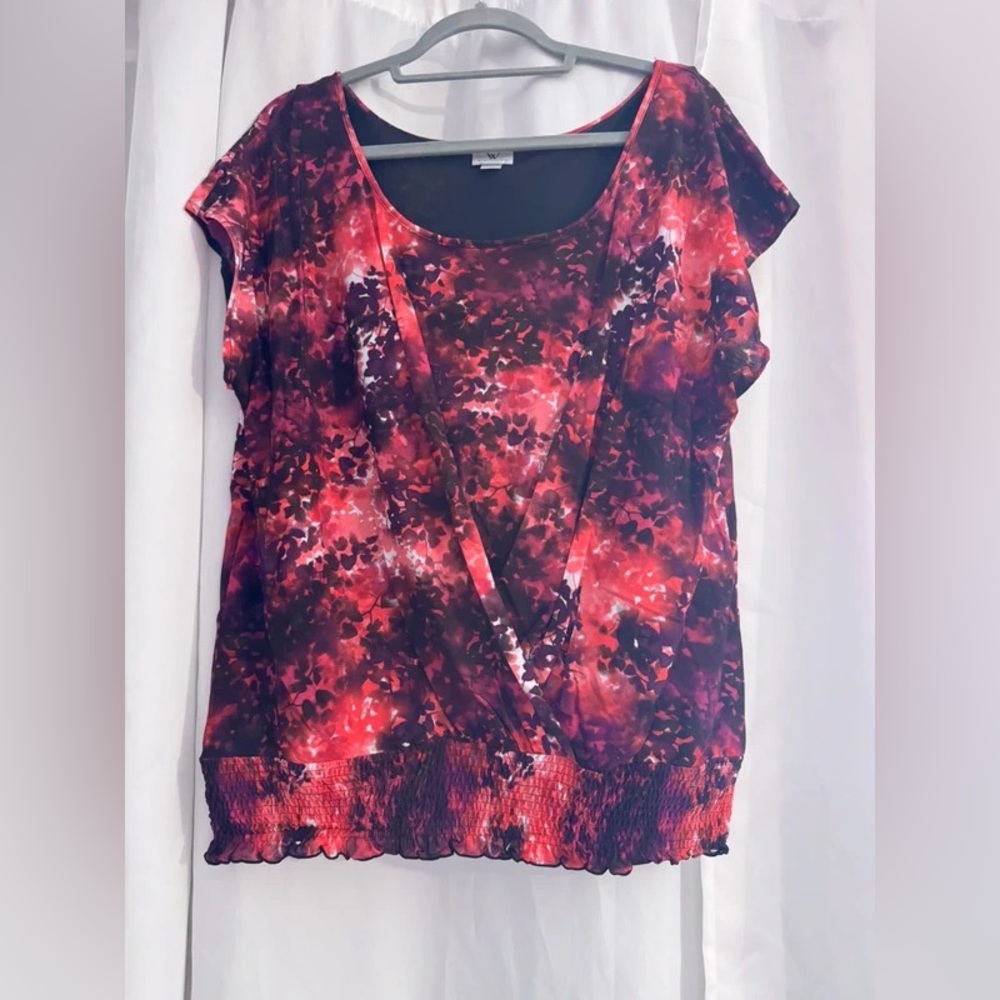 Women’s Red Floral Print Short Sleeve Top